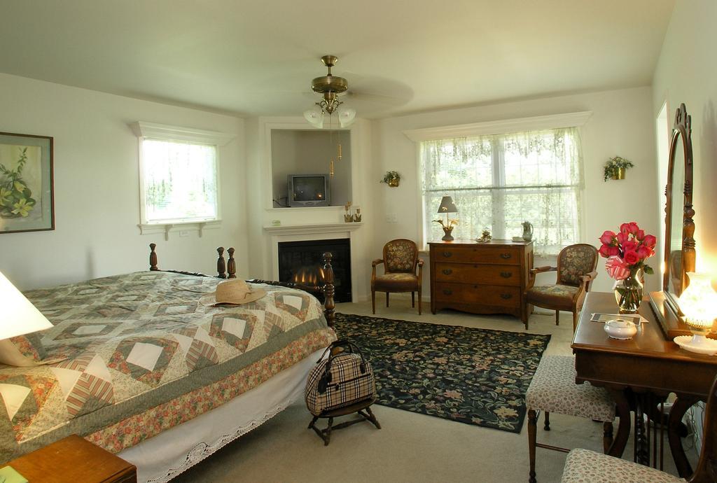 The At Westwynd Farm Bed & Breakfast Hershey