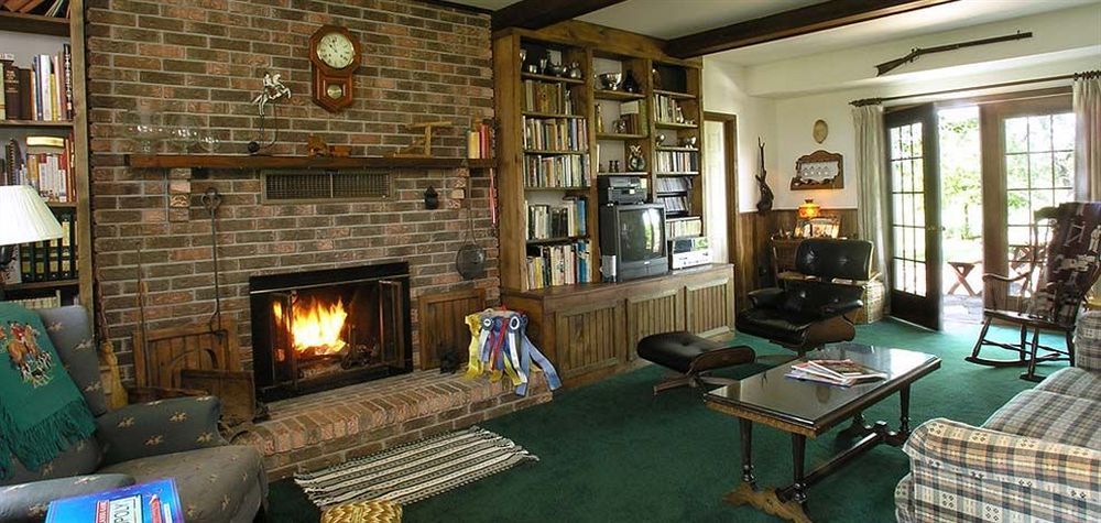 The At Westwynd Farm Bed & Breakfast
