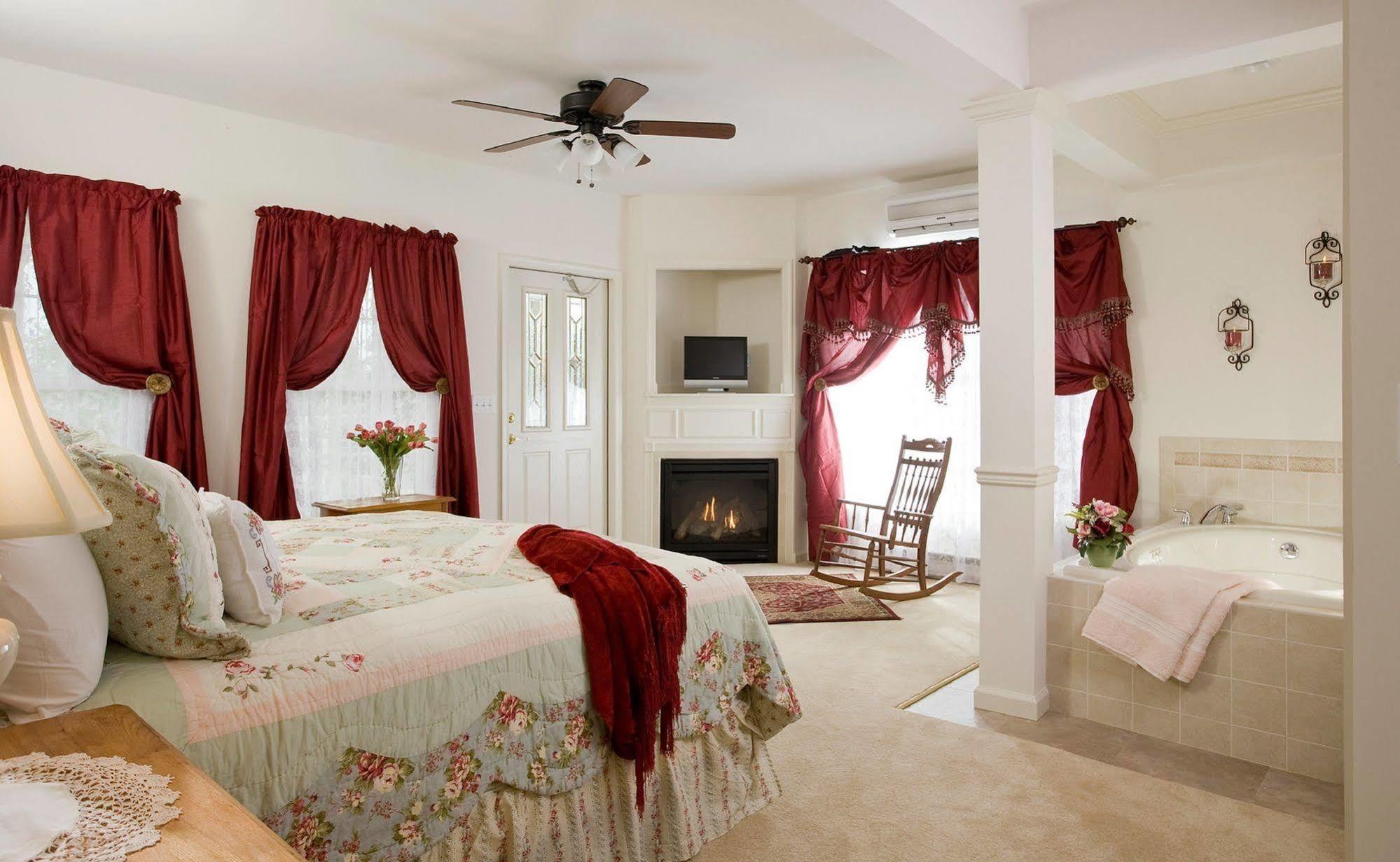 The At Westwynd Farm Bed & Breakfast 4*